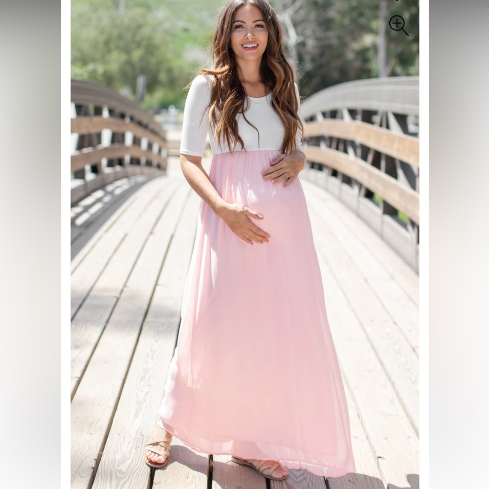 PinkBlush Petite Light Green Chiffon Colorblock Maternity Maxi Dress